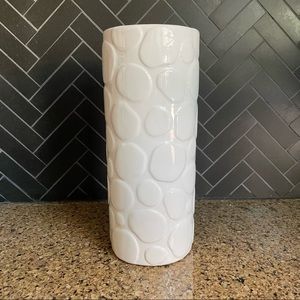 ✨ White Ceramic “Giraffe” Print Texture Vase